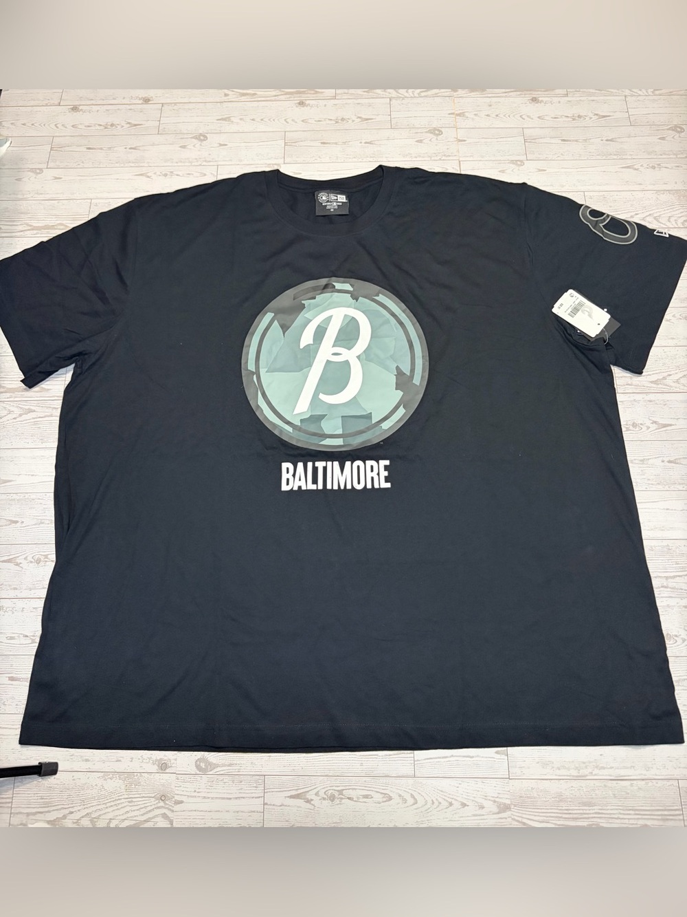 4XL NEW ERA Baltimore Orioles Graphic Tee - Black with Gray Camo Logo